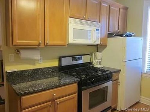 4dd-1 Franklin Ave, White Plains, NY, 10601-3812 | Card Image