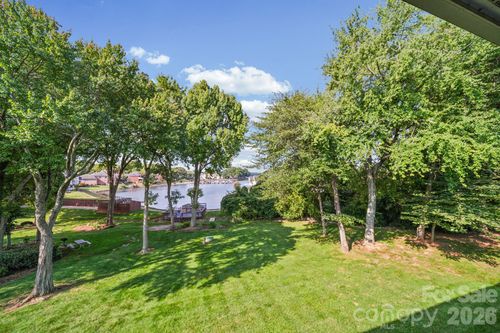 46-7500 Woods Ln, Cornelius, NC, 28031-8784 | Card Image