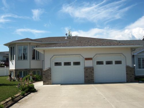 10330 83 Street, Peace River, AB, T8S1X9 | Card Image