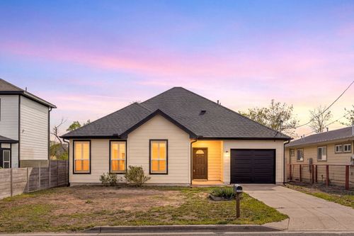 4805 Louis Ave, Austin, TX, 78721-2011 | Card Image