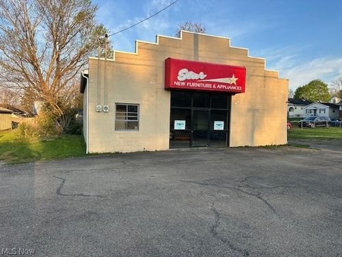 711 Pine St, Zanesville, OH, 43701-5435 | Card Image