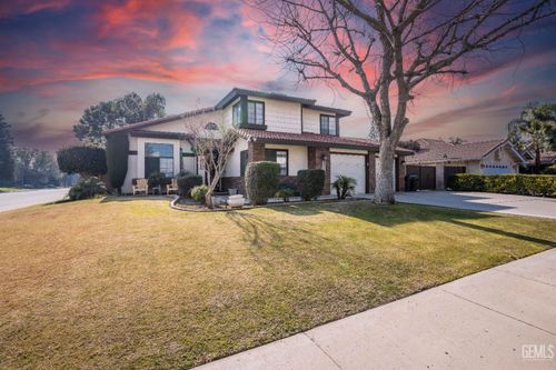 7001 Aztec Way, Bakersfield, CA, 93308 | Card Image