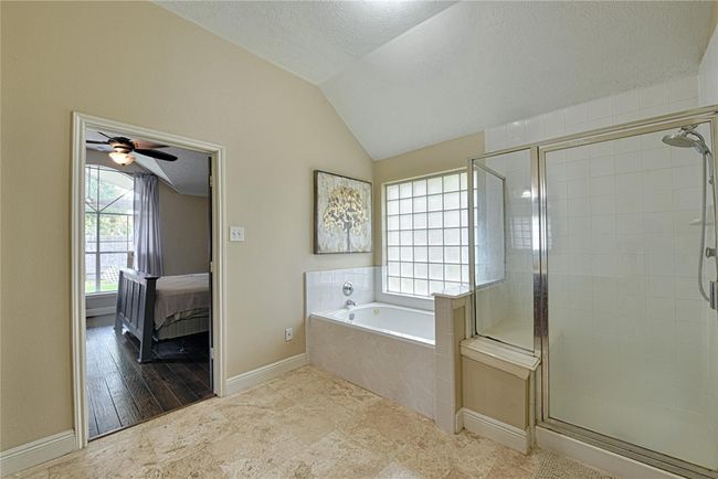 3118 E Webber Dr, House other with 4 bedrooms, 2 bathrooms and 2 parking in Pearland TX | Image 14