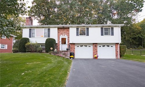 211 Cherokee Dr, Center Twp, PA, 16001 | Card Image