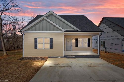 43 Robbins Cir, Lexington, NC, 27292-3139 | Card Image