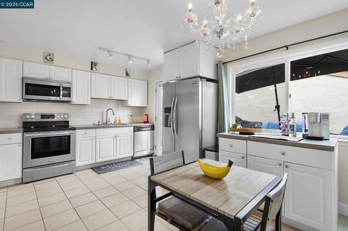 4 Sheffield Ct, San Pablo, CA, 94806-2872 | Card Image