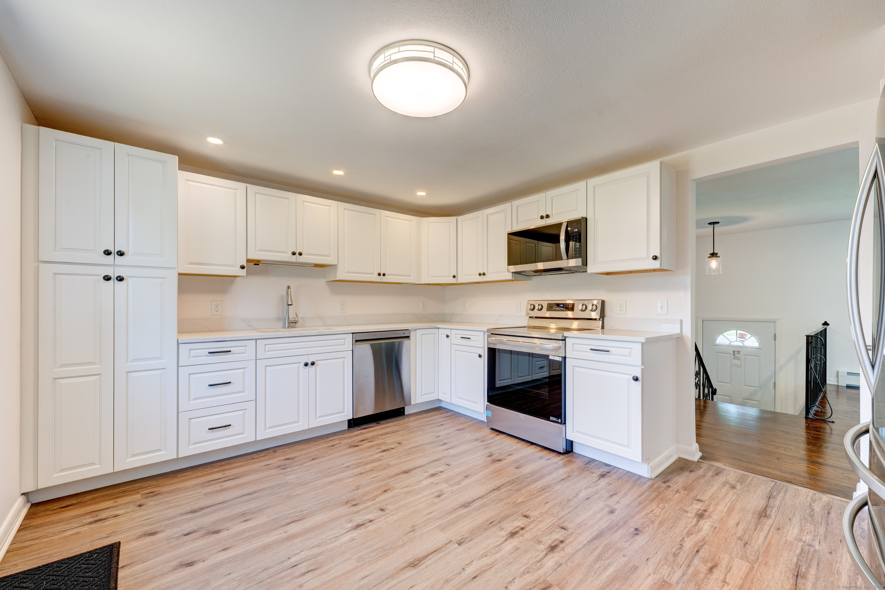 Charles St, Torrington, CT 06790