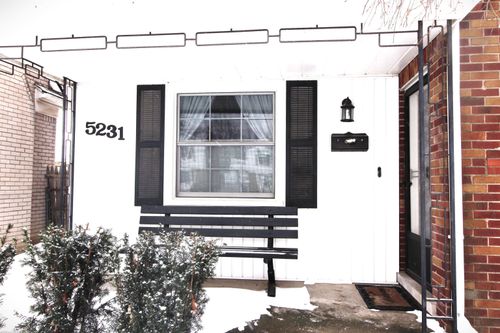 5231 Lannoo St, Detroit, MI, 48236-2137 | Card Image