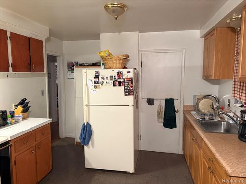 24220 Cloverlawn St, Oak Park, MI, 48237-1502 | Card Image