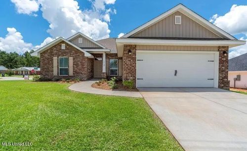 105 Red Bird Cove, Senatobia, MS, 38668 | Card Image