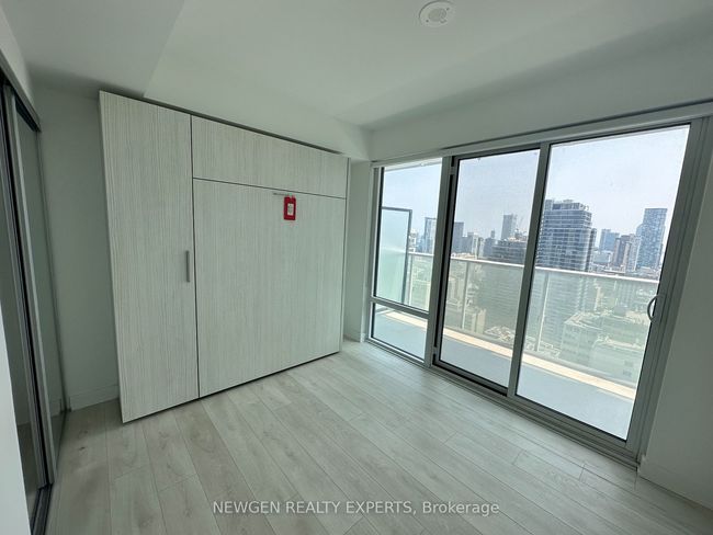 3112 - 501 Yonge St, Condo with 3 bedrooms, 2 bathrooms and 1 parking in Toronto ON | Image 9