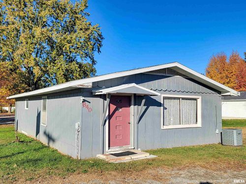 840 Vandalia Rd, Louisville, IL, 62858-1063 | Card Image