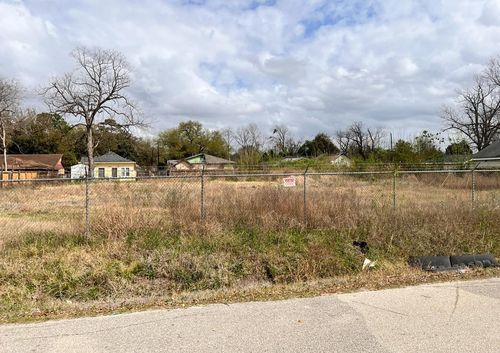 00 Los Angeles St, Houston, TX, 77026 | Card Image