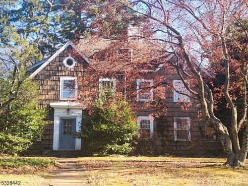 933 Cedarbrook Rd, Plainfield, NJ, 07060-2646 | Card Image