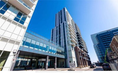 207 - 10 Honeycrisp Cres, Condo with 2 bedrooms, 2 bathrooms and 1 parking in Vaughan ON | Image 2