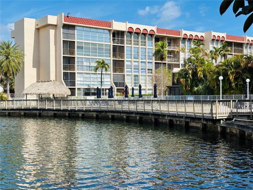409-2001 Atlantic Shores Blvd, Hallandale Beach, FL, 33009-2721 | Card Image