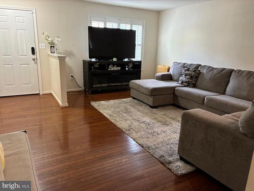 544 Highland Towne Ln, WARRENTON, VA, 20186-2621 | Card Image