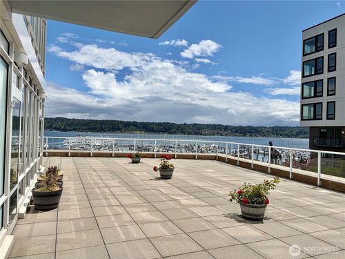 104-320 Washington Ave, Bremerton, WA, 98337-1864 | Card Image