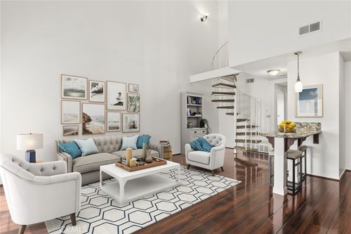 86-12330 Osborne St, Pacoima, CA, 91331 | Card Image