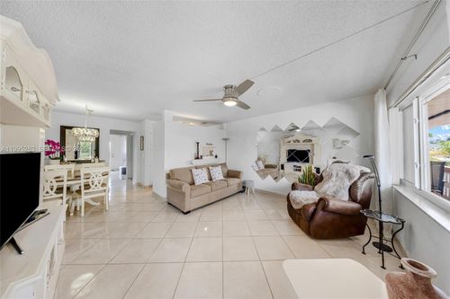 15k-1015 Sw 11th Ave, Hallandale Beach, FL, 33009 | Card Image