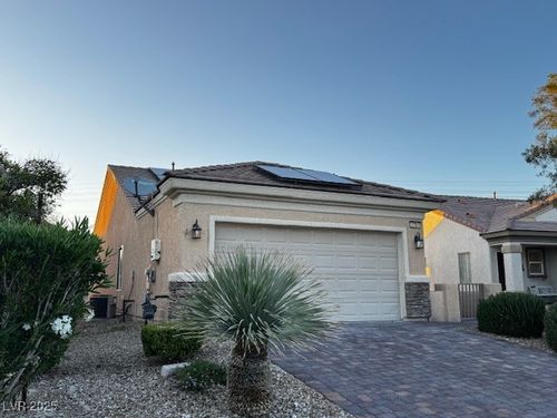 2704 Willow Wren Dr, North Las Vegas, NV, 89084-3715 | Card Image