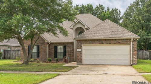 33780 Natures Way, Walker, LA, 70785-3425 | Card Image
