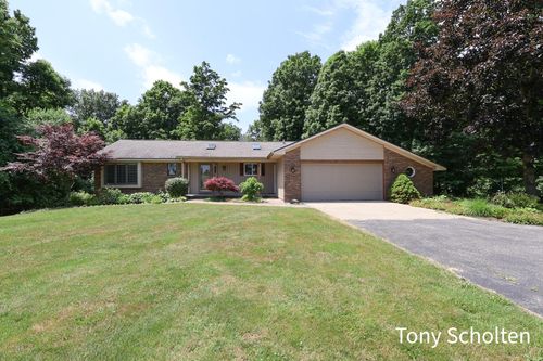 2550 Leonard St, Marne, MI, 49435-9662 | Card Image