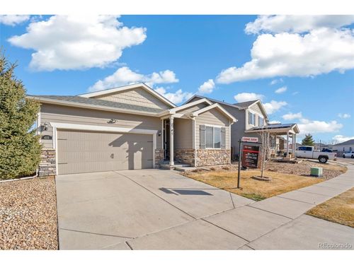 401 Vista Blvd, Lochbuie, CO, 80603-7775 | Card Image