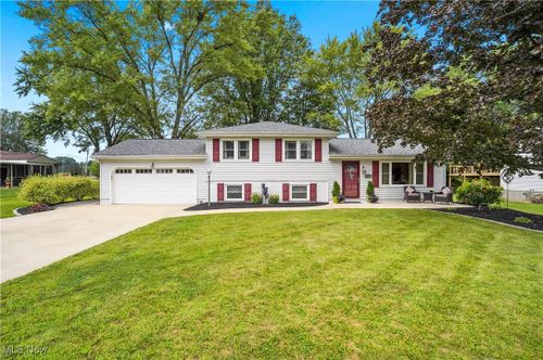 1853 Beaver Trail, Weathersfield, OH, 44440 | Card Image