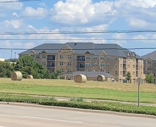 apt-2203-1735 Wittington Pl, Farmers Branch, TX, 75234-1909 | Card Image