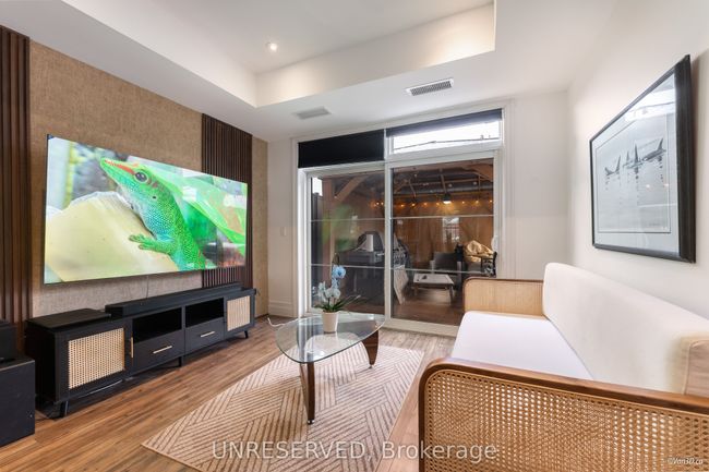 209 - 17 Baldwin St, Condo with 3 bedrooms, 3 bathrooms and null parking in Whitby ON | Image 19