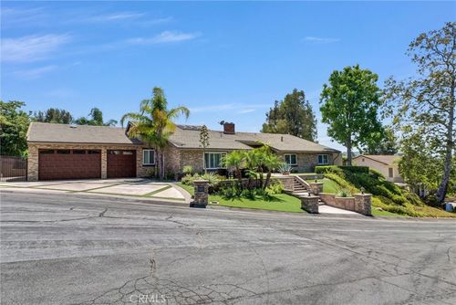 375 S Via Montanera, Anaheim, CA, 92807 | Card Image