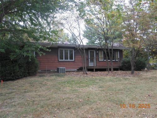 8209 Bivens Rd, Dorsey, IL, 62021-1619 | Card Image