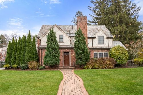 55 Evelyn Rd, Newton, MA, 02468 | Card Image