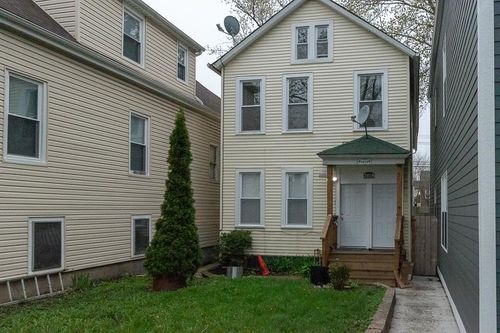 2r-2818 N Drake Ave, Chicago, IL, 60618-7436 | Card Image