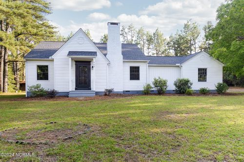 563 Eagle Springs Rd, Eagle Springs, NC, 27242-7970 | Card Image