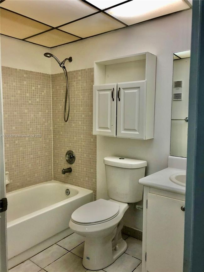 112 - 9753 W Mcnab Rd, Condo with 2 bedrooms, 2 bathrooms and null parking in Tamarac FL | Image 13