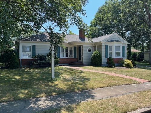 44 Sheldon St, Dartmouth, MA, 02747-3433 | Card Image