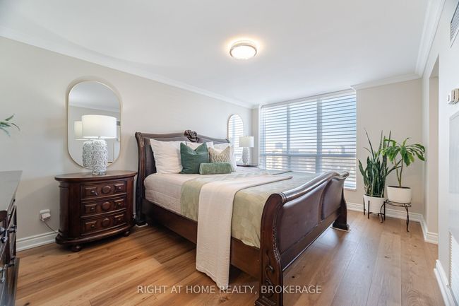 1106 - 442 Maple Ave, Condo with 3 bedrooms, 2 bathrooms and null parking in Burlington ON | Image 24