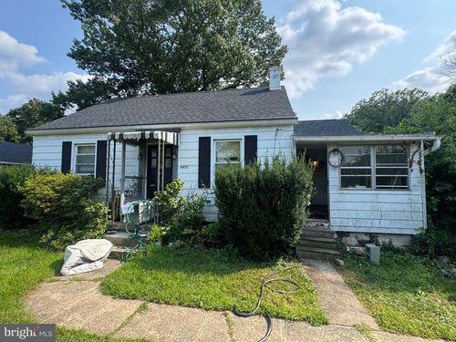 4401 Locust Ln, HARRISBURG, PA, 17109-4324 | Card Image
