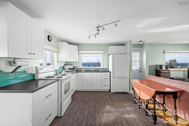 125 The Point Rd, Home with 2 bedrooms, 3 bathrooms and null parking in Blue Rocks NS | Image 14