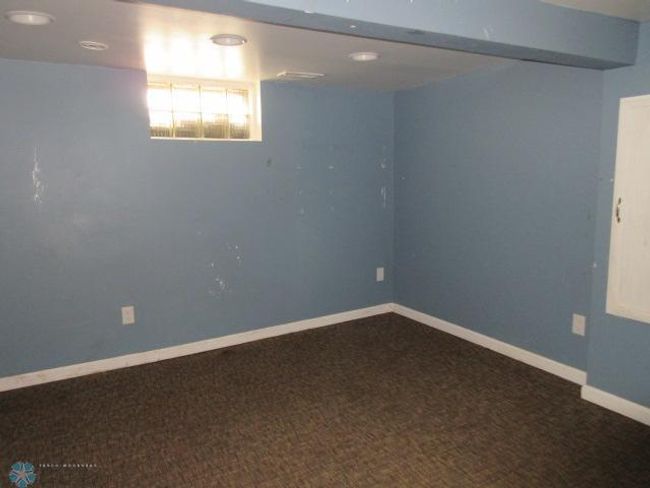 Family Room | Image 21