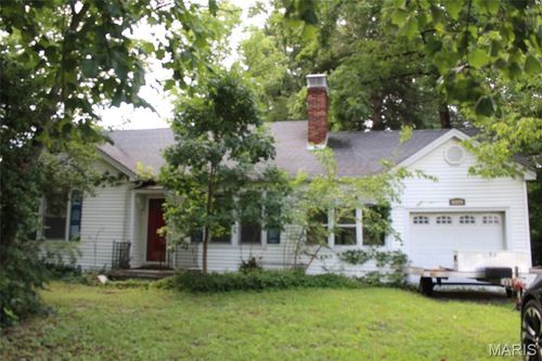 6420 Godfrey Rd, Godfrey, IL, 62035-2215 | Card Image