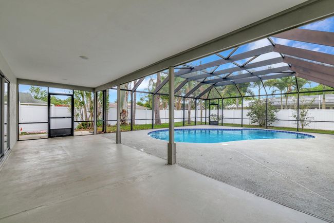 208 Sw Langfield Ave, House other with 3 bedrooms, 2 bathrooms and null parking in Port St. Lucie FL | Image 34