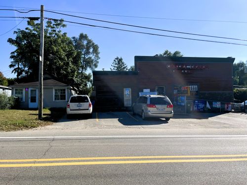 1215 Oakley Park Rd, Commerce Twp, MI, 48390-1290 | Card Image