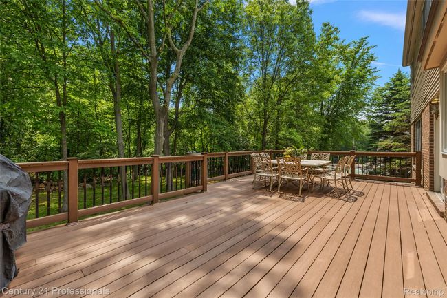 Large deck recently redone | Image 5
