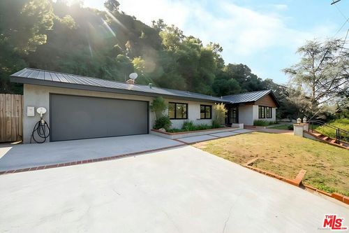 5532 Ocean View Blvd, La Canada Flintridge, CA, 91011-1216 | Card Image