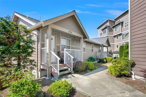 5751 Fallbrook Ln, Ferndale, WA, 98248-8550 | Card Image