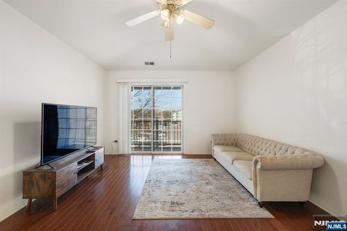 1131 Waterford Dr, Edison, NJ, 08817-1924 | Card Image