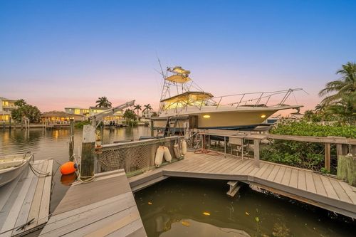 17714 Long Point Dr, REDINGTON SHORES, FL, 33708-1240 | Card Image